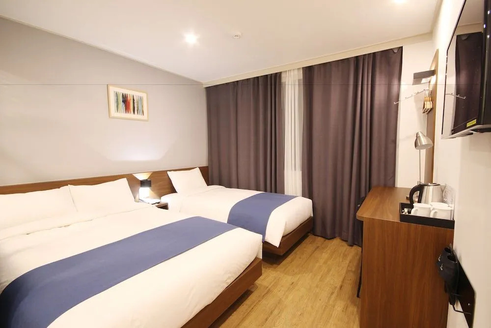 Indy Hotel