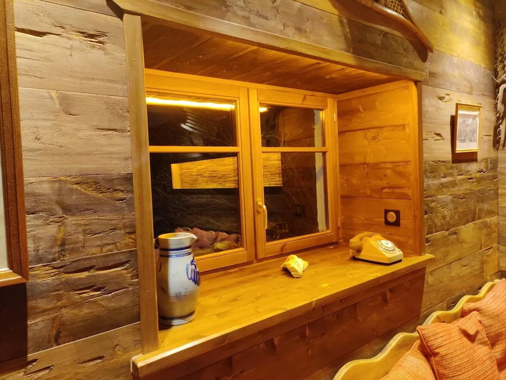 Chalet With 7 Bedrooms in Saint-jean-d'arves, With Wonderful Mountain