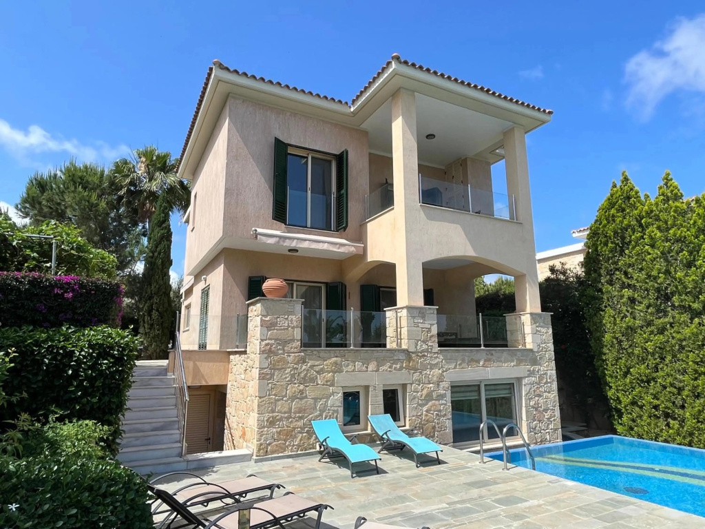 Amoroza Beach Villa