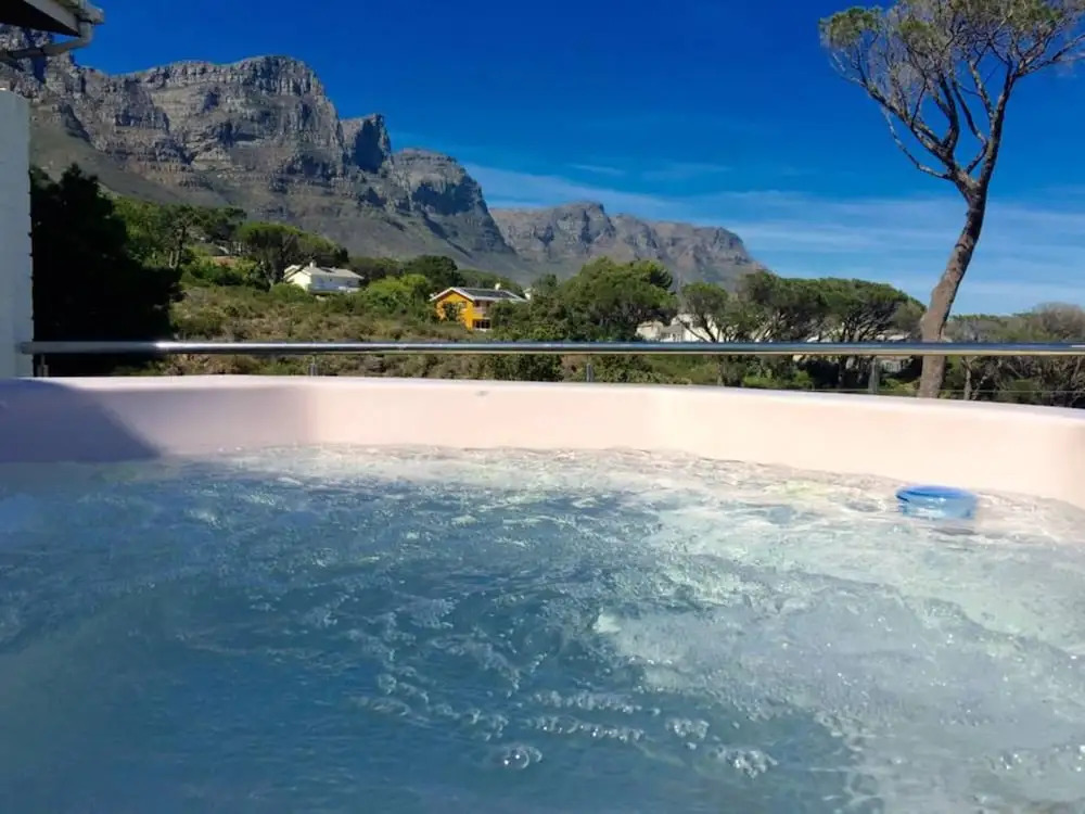 Peaceful Camps Bay 5 Bedroom Nature Villa