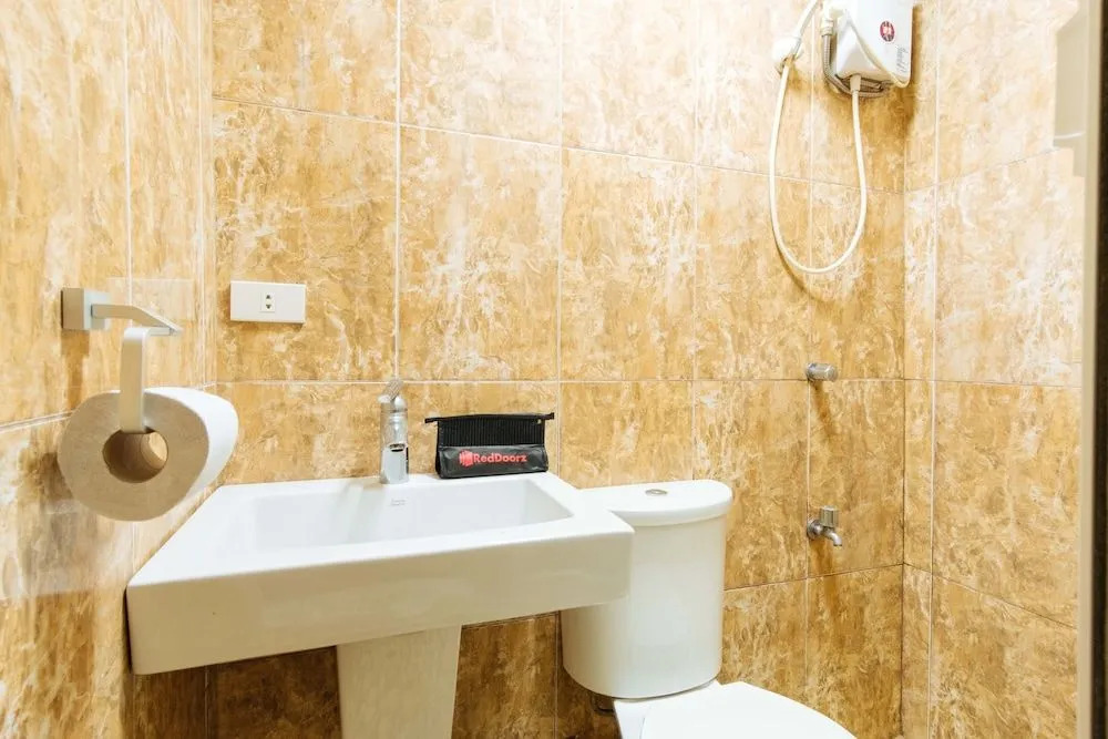 RedDoorz Plus near Strawberry Farm Baguio