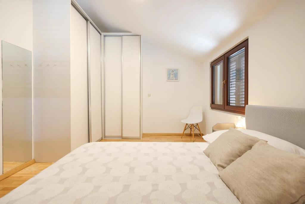 Apartments and a Room Ina
