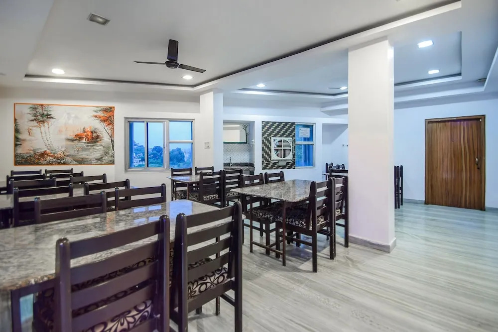 Ashirwad Palace Hotel by OYO Rooms
