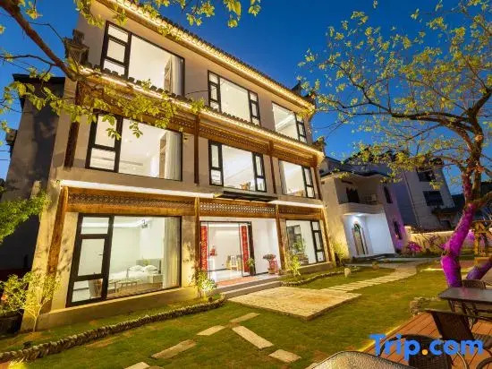 Hongcun Neighborhood · Smart Holiday Courtyard Homestay