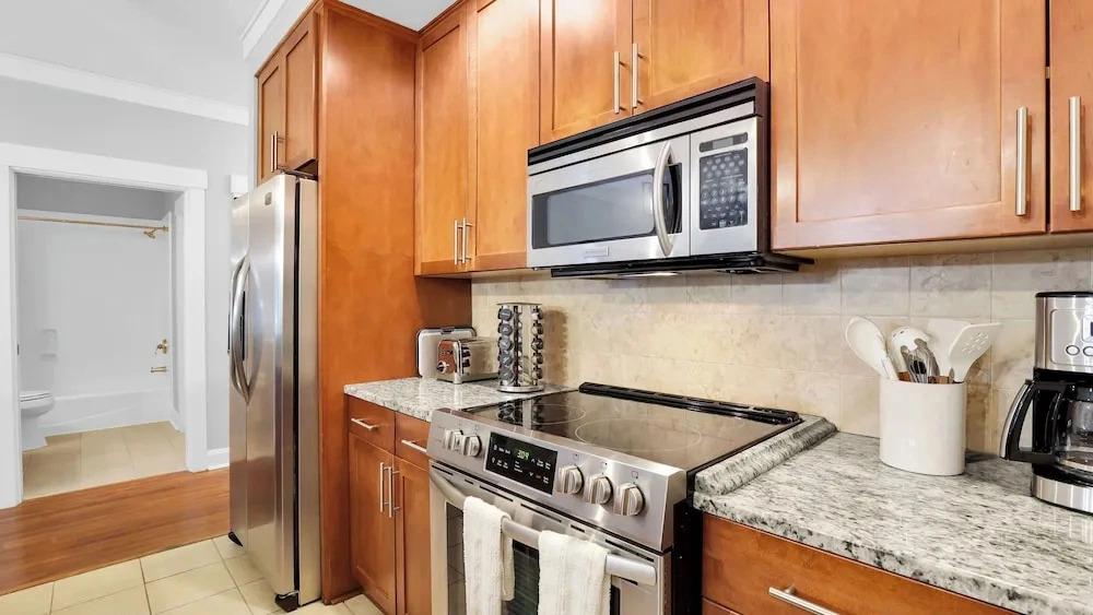 Free Parking 2 Units in Walkable Historic District The Juliette by Avantstay