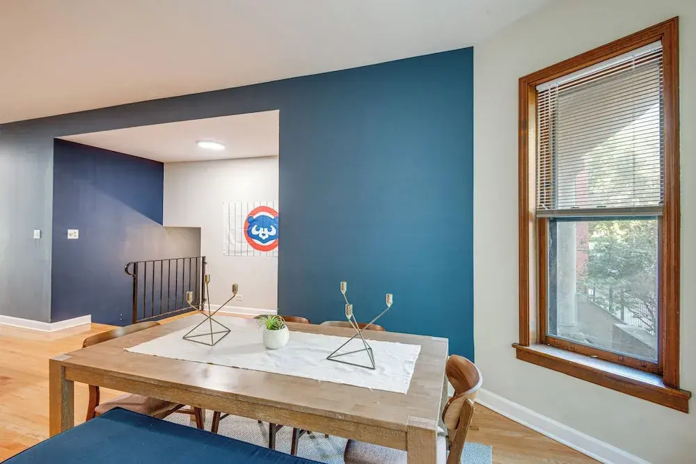 Pet-friendly W/pool Table: Walk to Wrigley Field