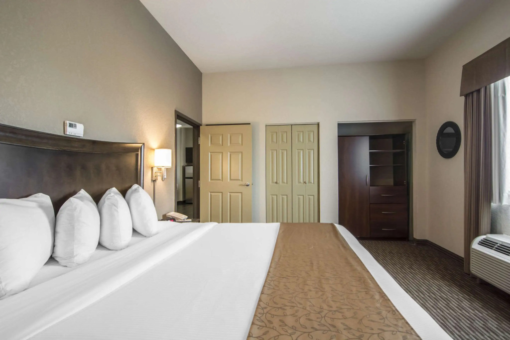 Quality Inn & Suites Thompson