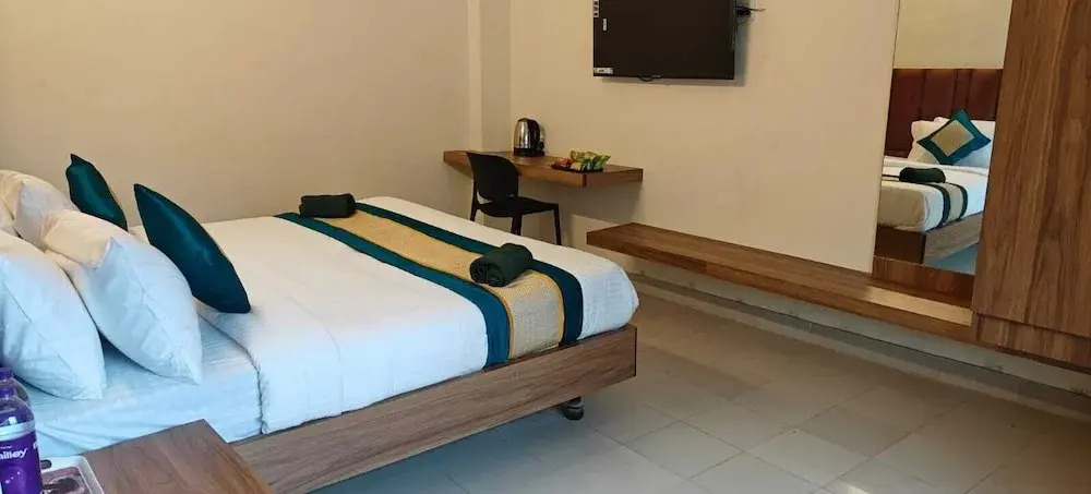 FabHotel GT Galaxy Park - Nr Express Avenue Mall, Royapettah
