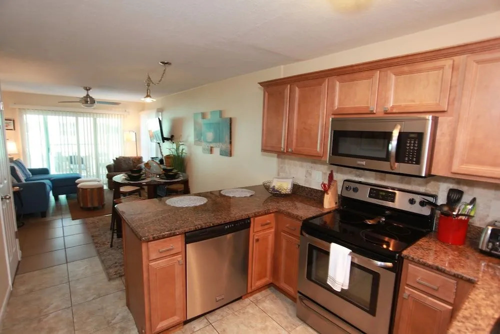 Harbor House B9