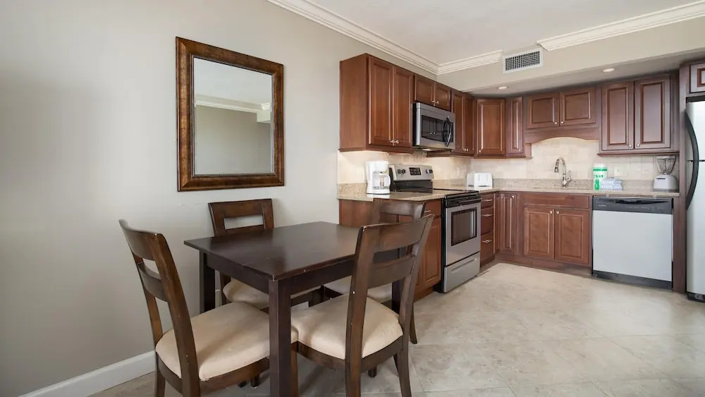 Beachside Two 4213 - flr1 - Efficiency - (4)