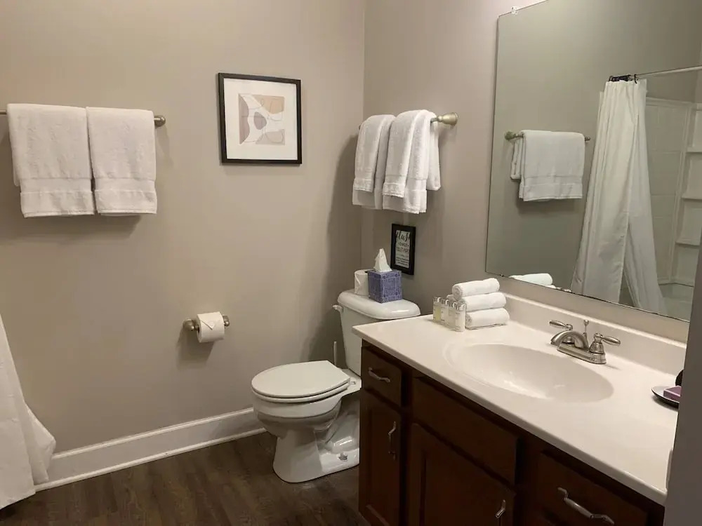 Polaris King Flat Pet-friendly Nature Views