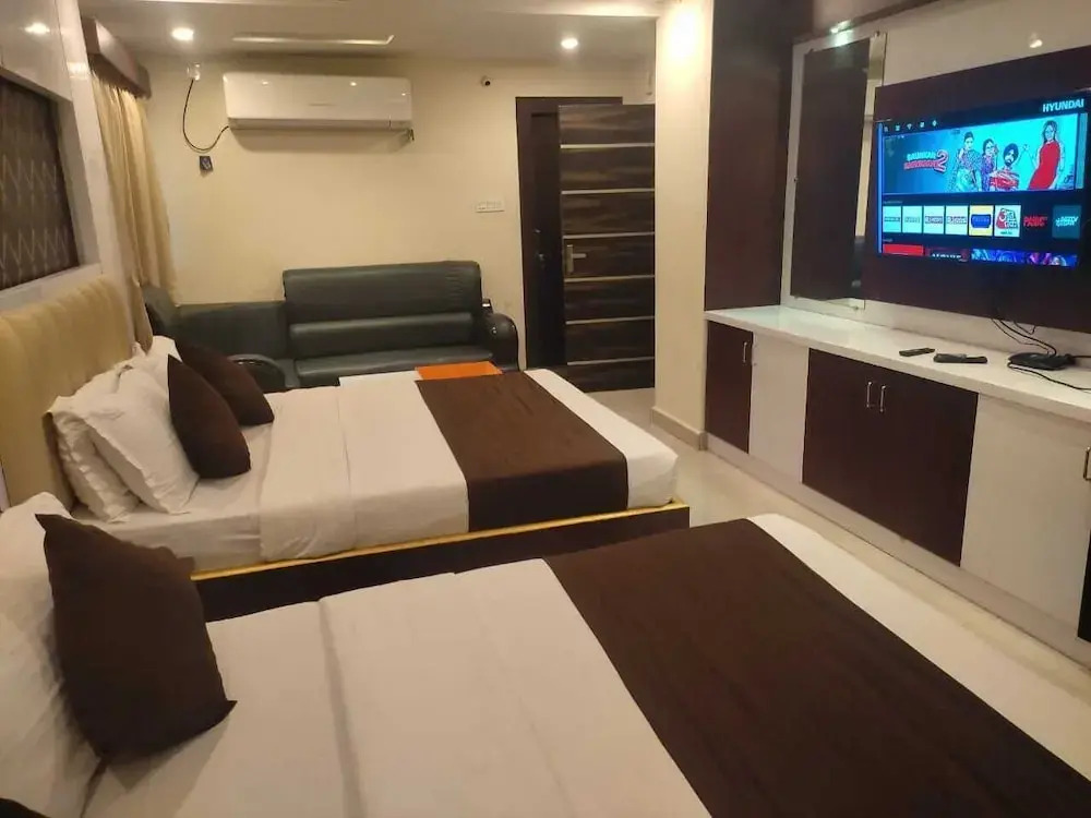 HoTEL NARMADA GRAND