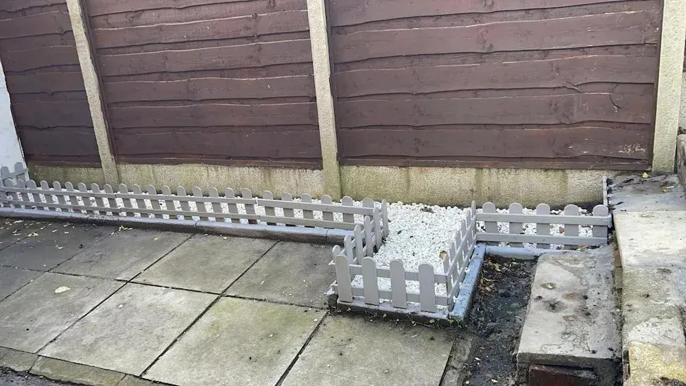 Housesleeps9-fireplace-garden-bbq-tv