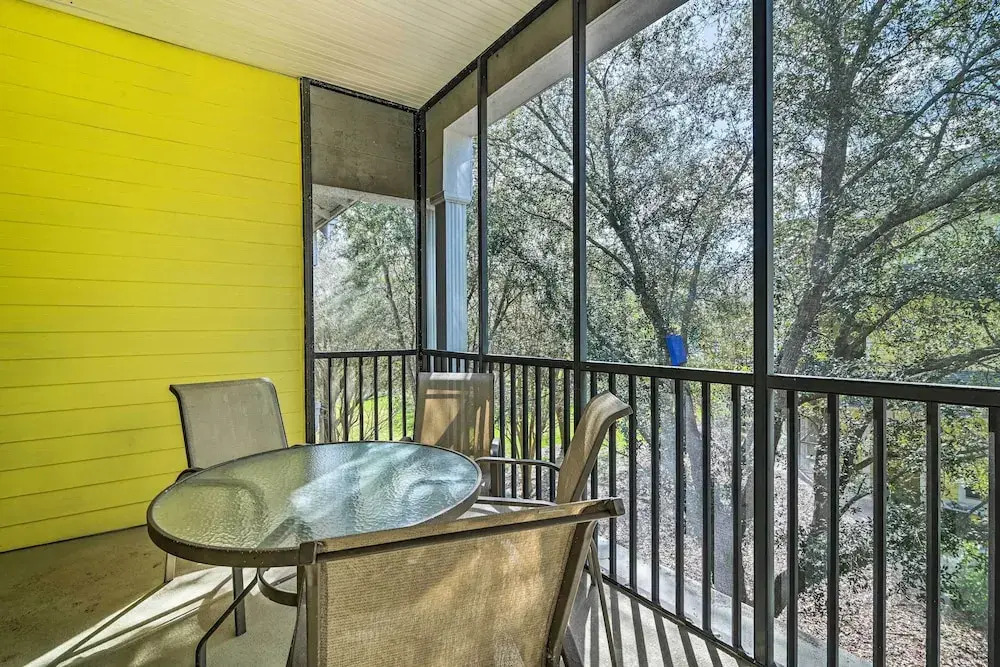 Bahama Bay Condo w/ Patios < 10 Mi to Disney!