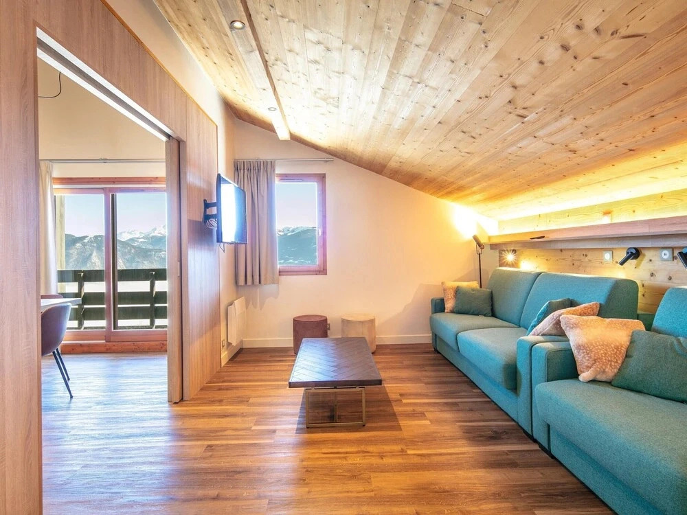 Chic Duplex Apartment in Doucy