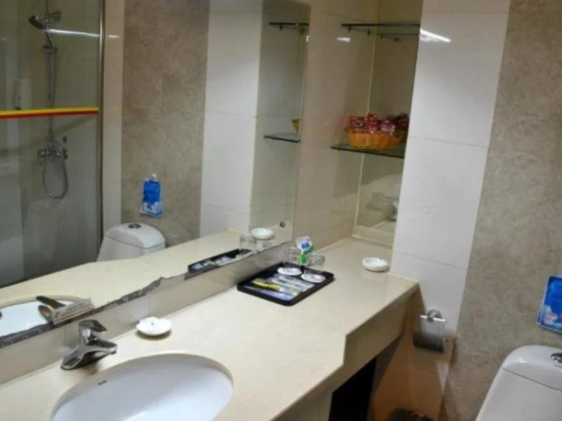Super 8 Hotel Yazhong - Urumqi
