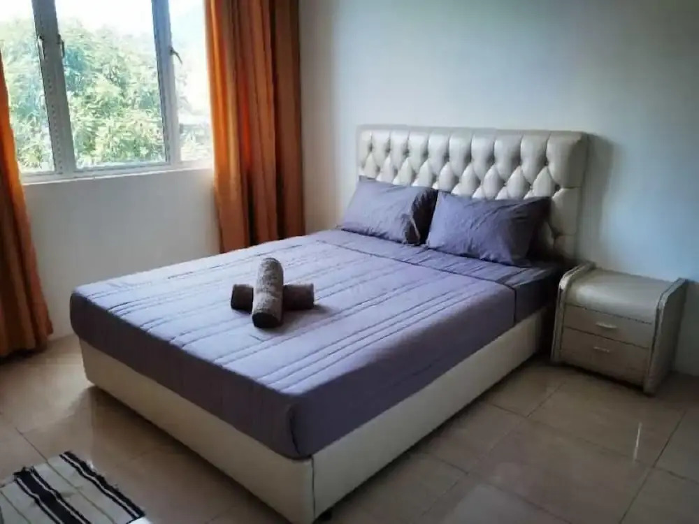 Simfoni Families Suite