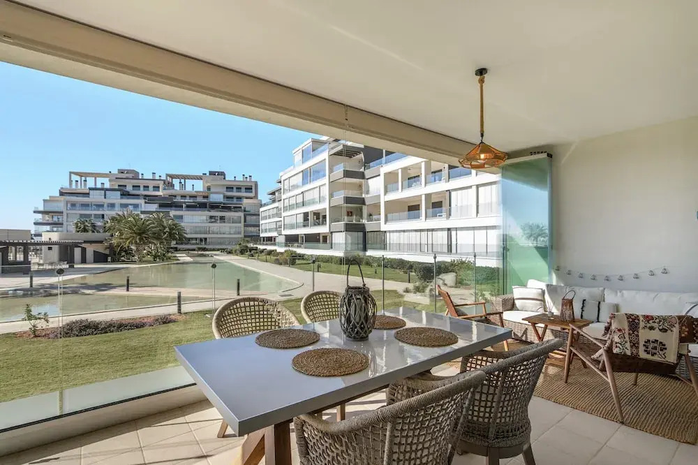 Seafront Apartment in Isla Canela