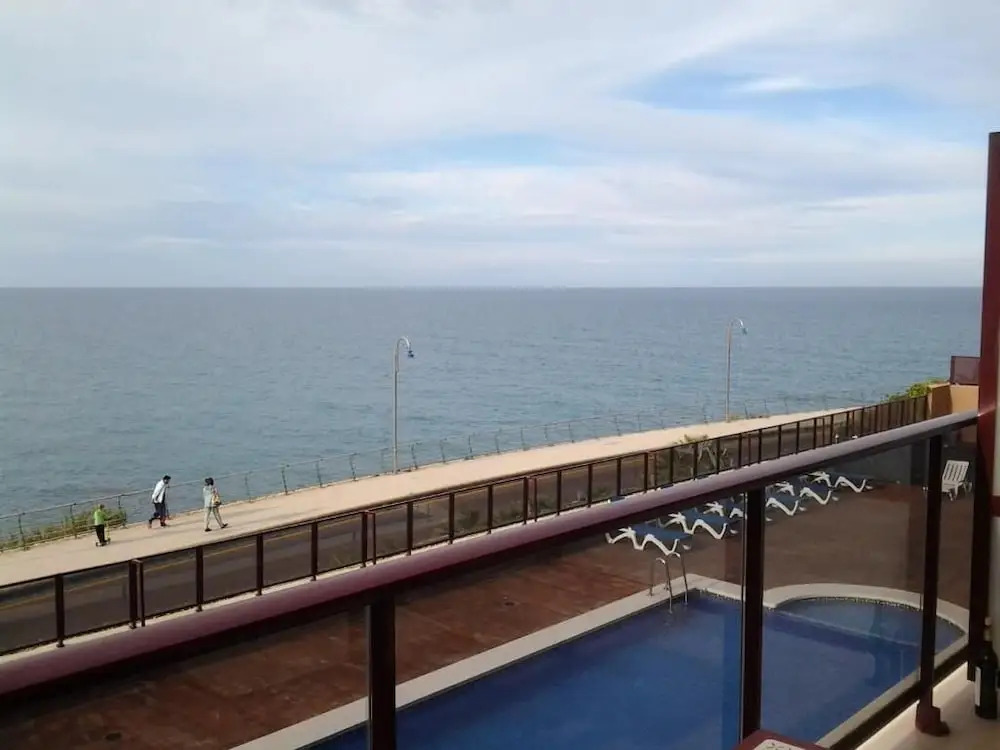 Aparthotel El Faro