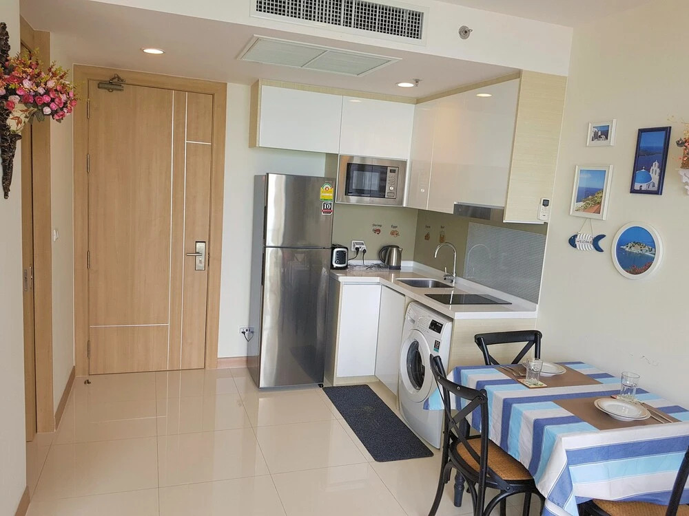 Riviera 1BR Sea View B1608