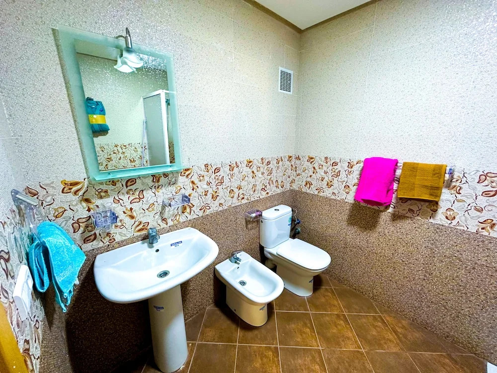 Apartment with pool direct access to sea