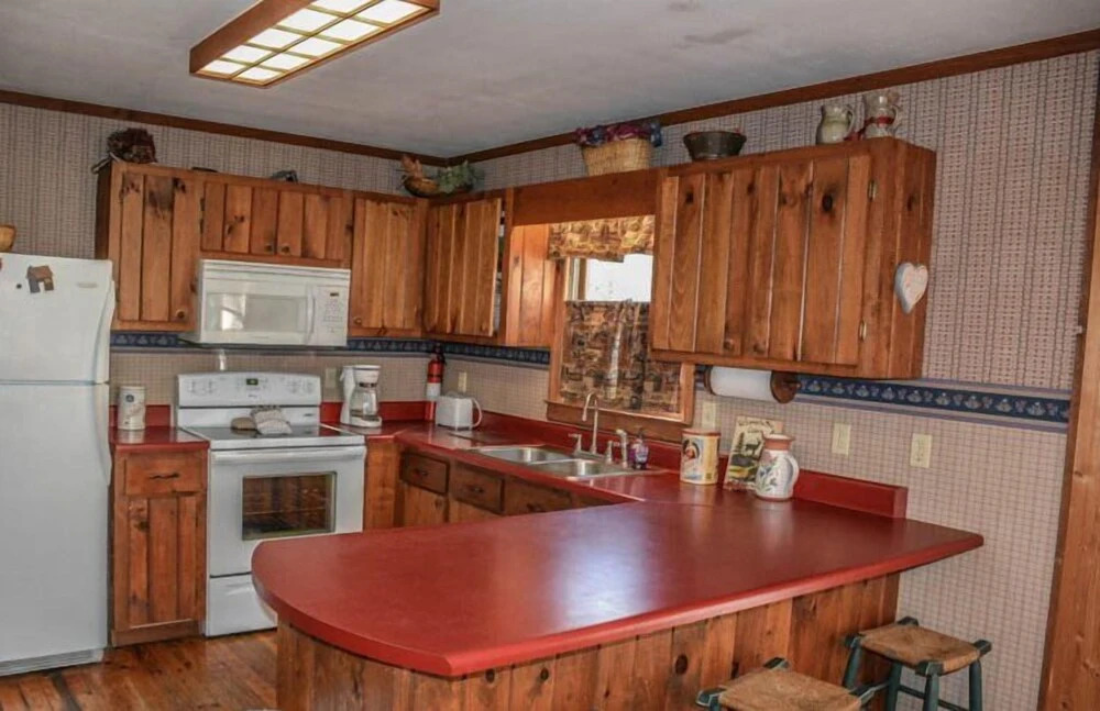 Kingdom Cabin 1