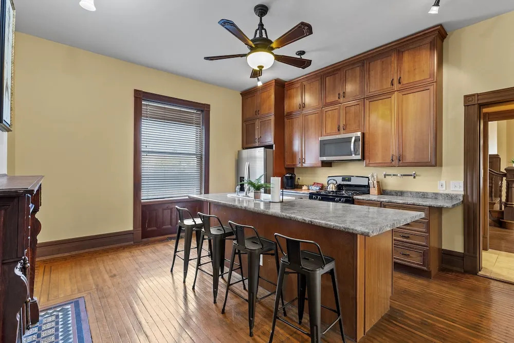 The Marquis Manor | JZ Vacation Rentals