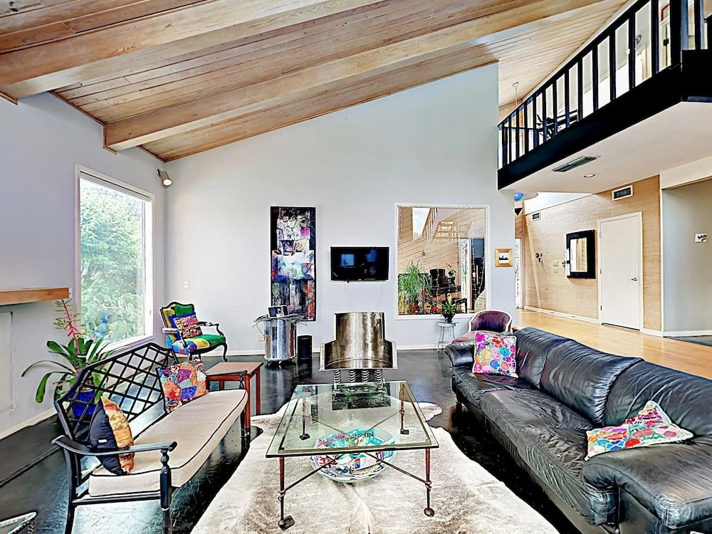 Perfect Summer Spot Beautiful Zilker Home with Great Views by RedAwnin