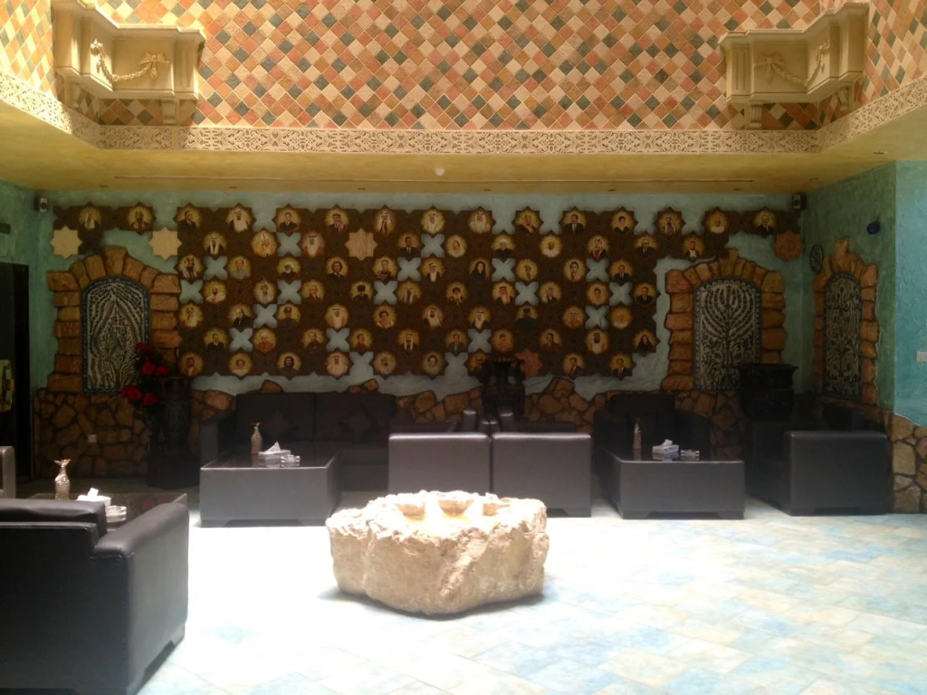 Acacia Hotel & Suites