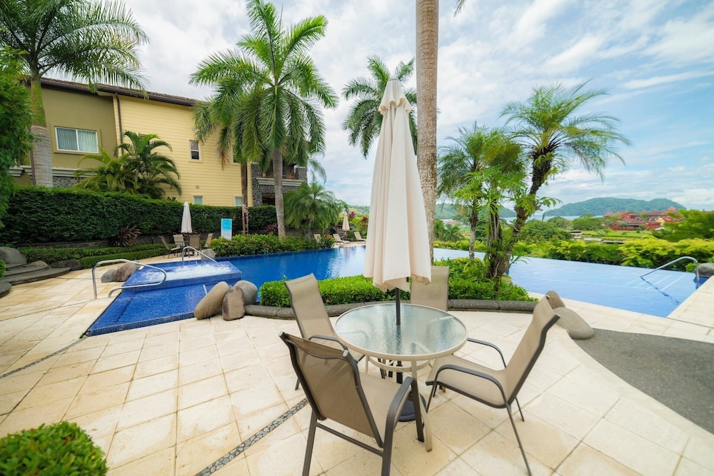 Vista Bahia 1G 3 bdr Ocean View in Los Suenos