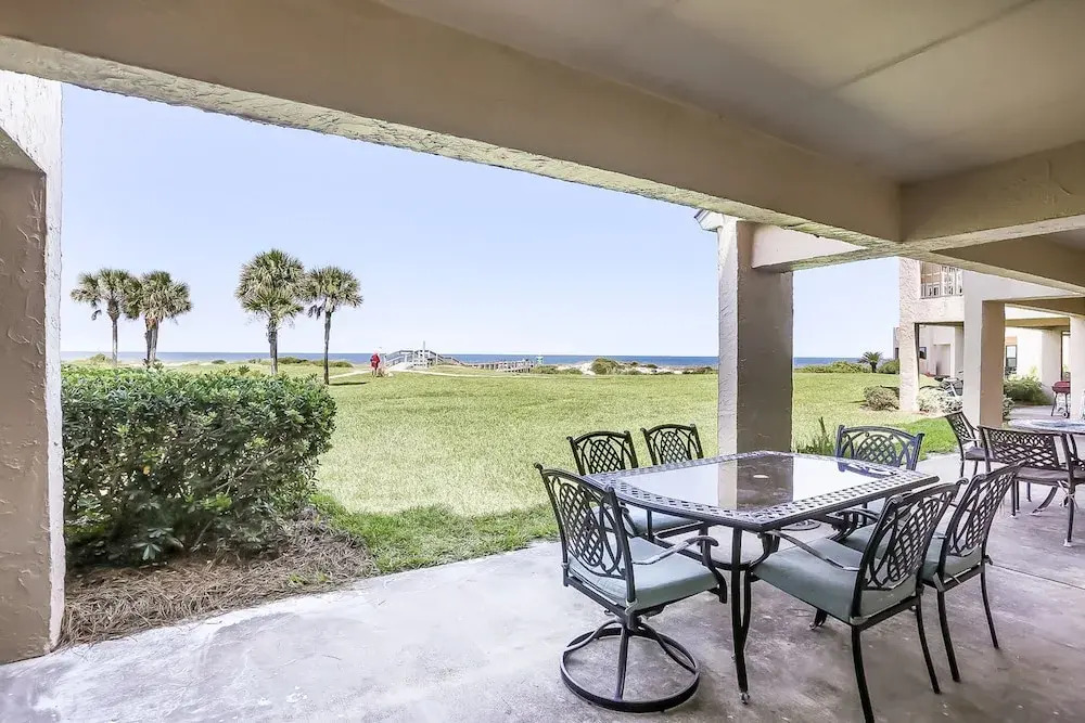 Sailmaker 203 Lovely 2BR Oceanfront Patio Pool
