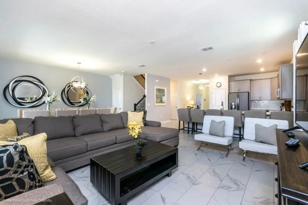 Luxury Lake View 8 Br Villa With Games Room 8 Bedroom Home by Redawning