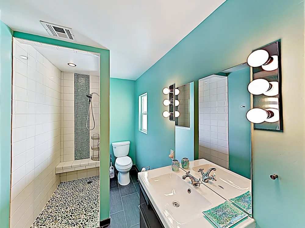 New Listing! Movie Colony Oasis W/ Pool & Spa 3 Bedroom Home