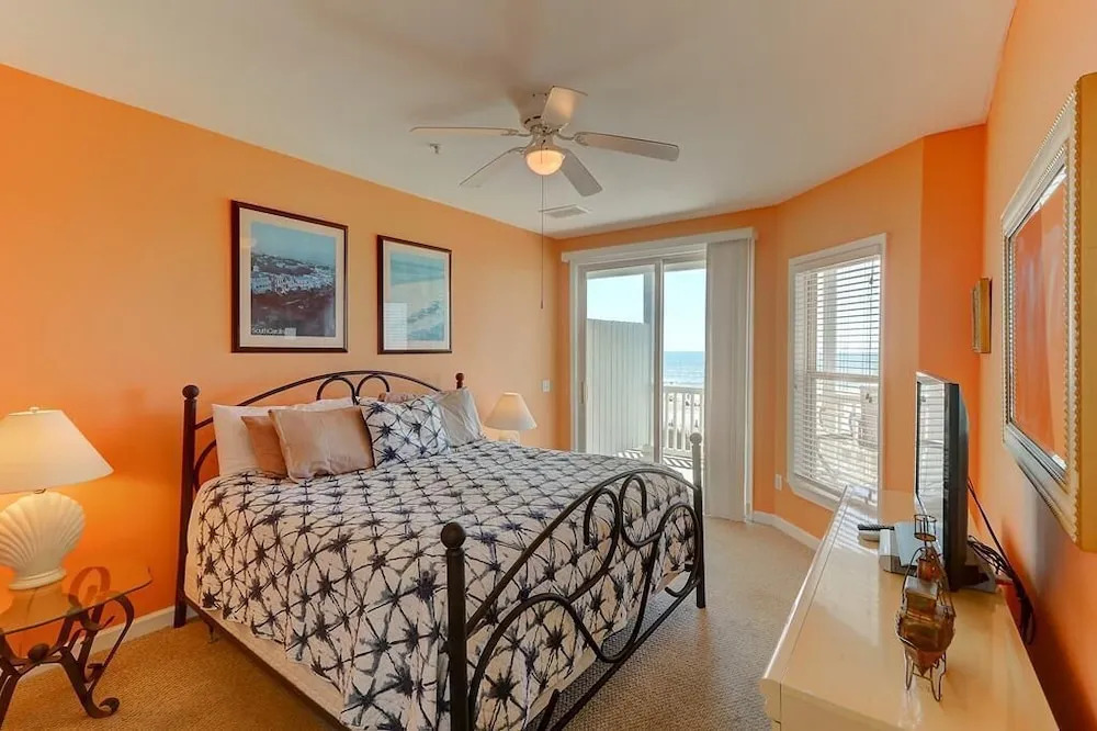 Seaside Villas 202