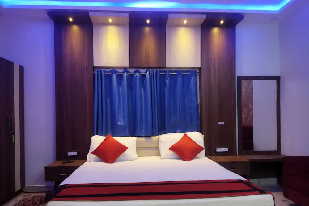 G P Guest House And Banquet Hall