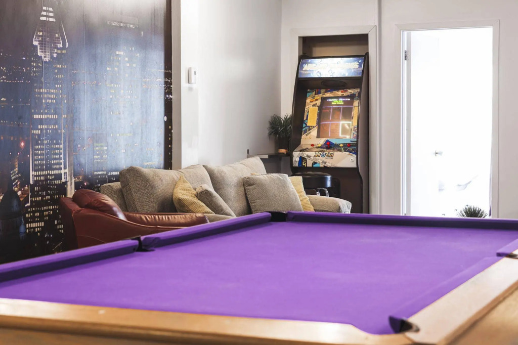MTLVacationRentals - The Entertainer