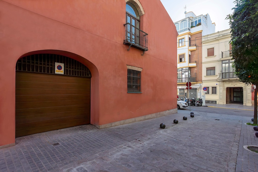 Exclusive House in Seville. Antonia Díaz