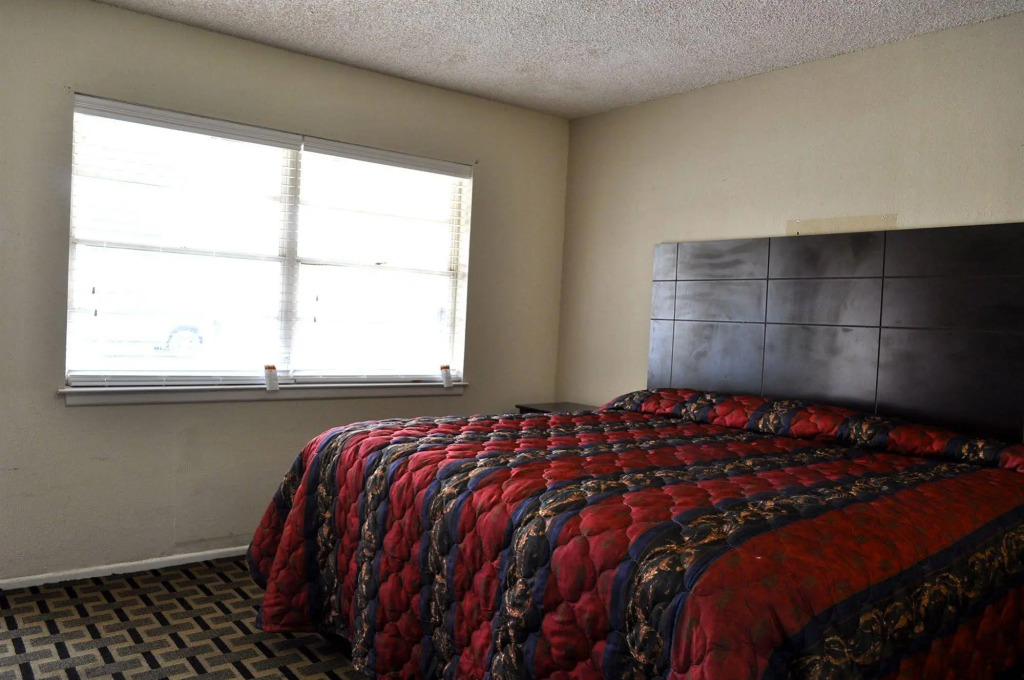 Andrews Motor Inn