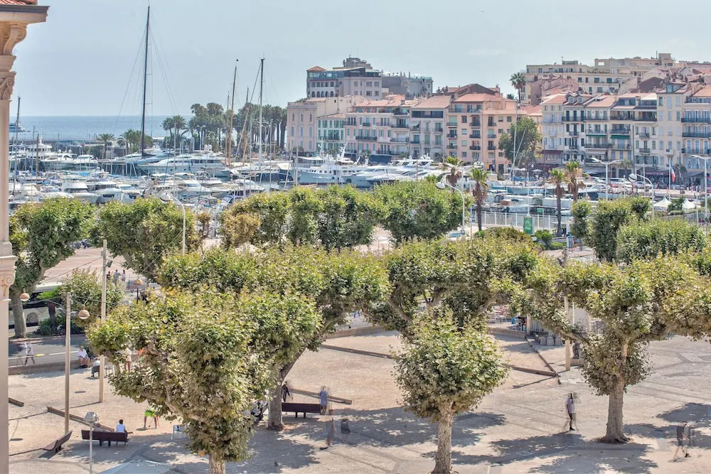Ref 705823 in Cannes