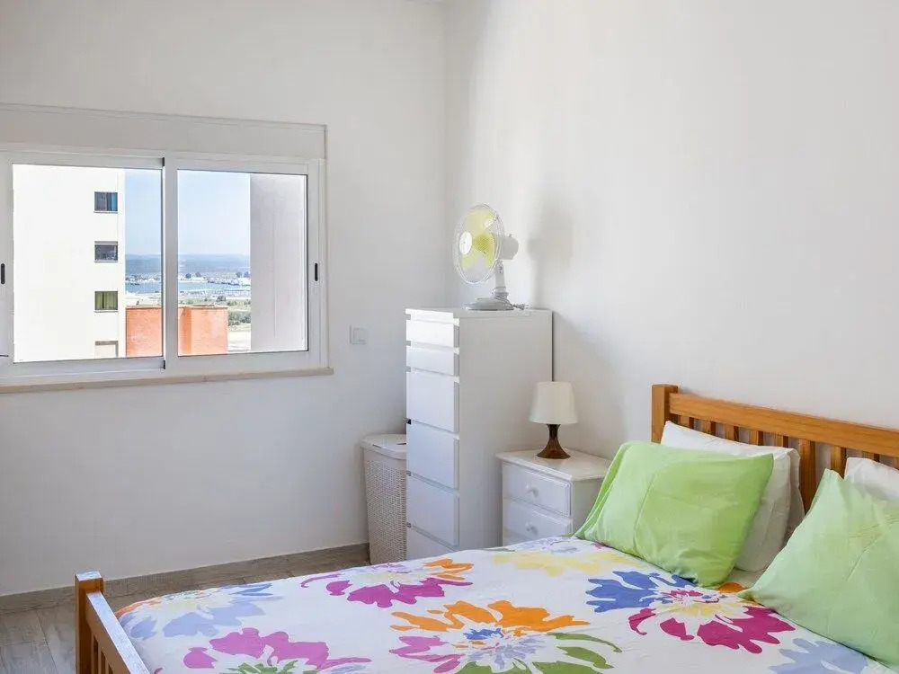 Casa Av Lucy Portim o