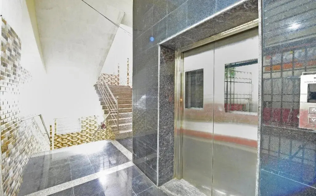 Sp Highway Inn by OYO Rooms