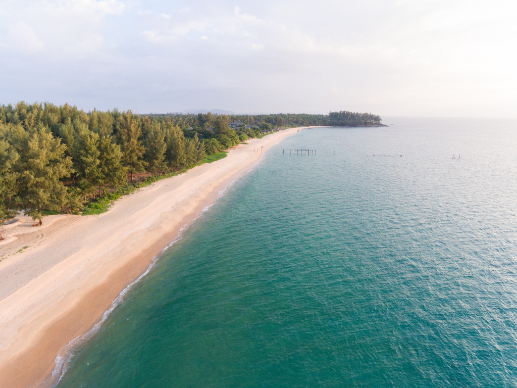 Курортный отель Santhiya Phuket Natai Resort & Spa