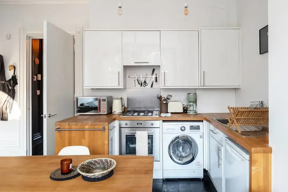 Stylish 1 Bedroom With a Private Garden