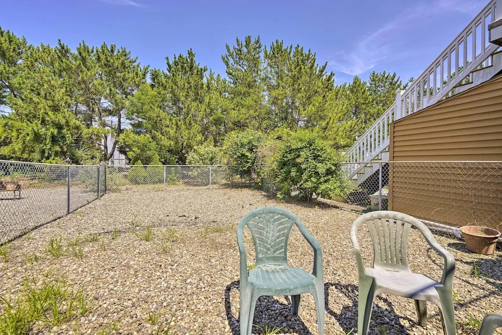 Brigantine Retreat w/ Balconies - Walk to Beach!