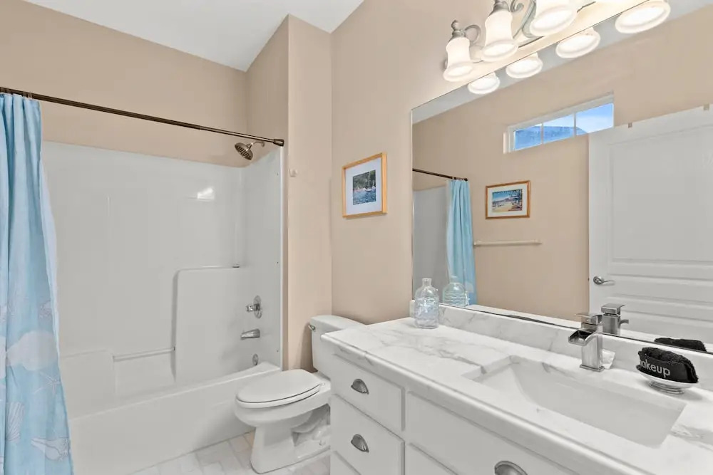 Expertly Decorated Family Home, Steps to Beach w/ a Private Heated Pool & Spa