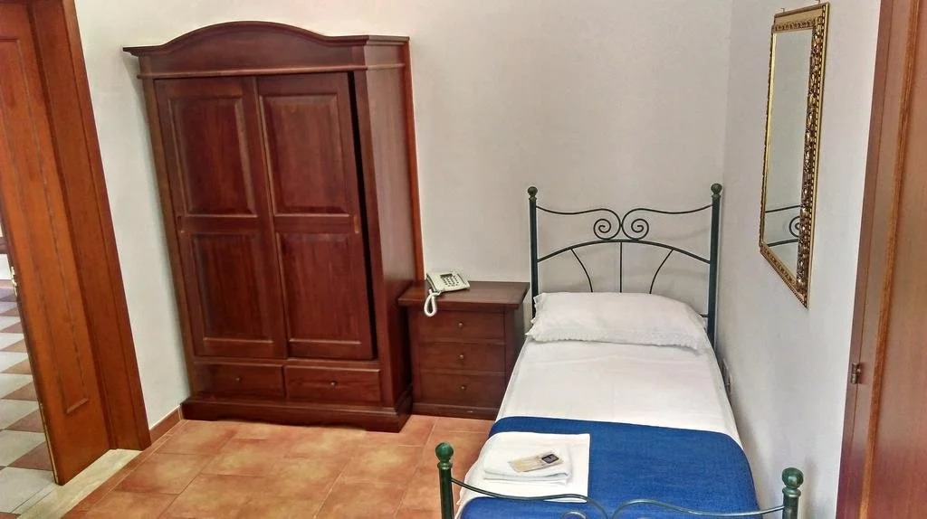 Istituto Antonacci Rooms  Accomodations