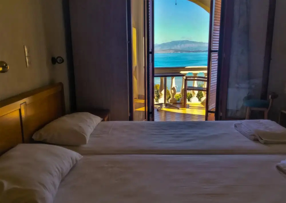 Dionysos Studios & Apartmets