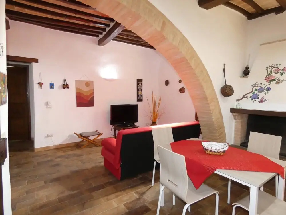 SCAPPO IN UMBRIA, Porta Leone