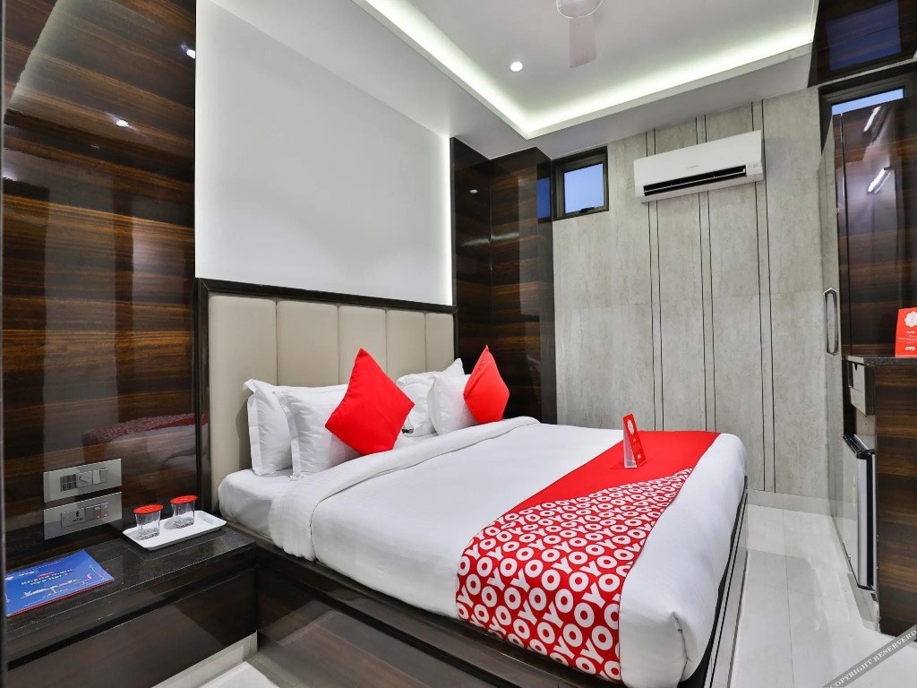 OYO 15635 Elite Rooms & Banquet