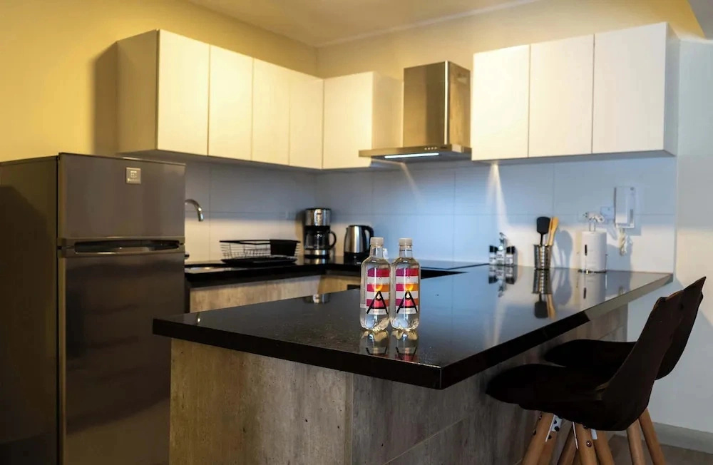w Design-forward 2BR w Balcony in Miraflores